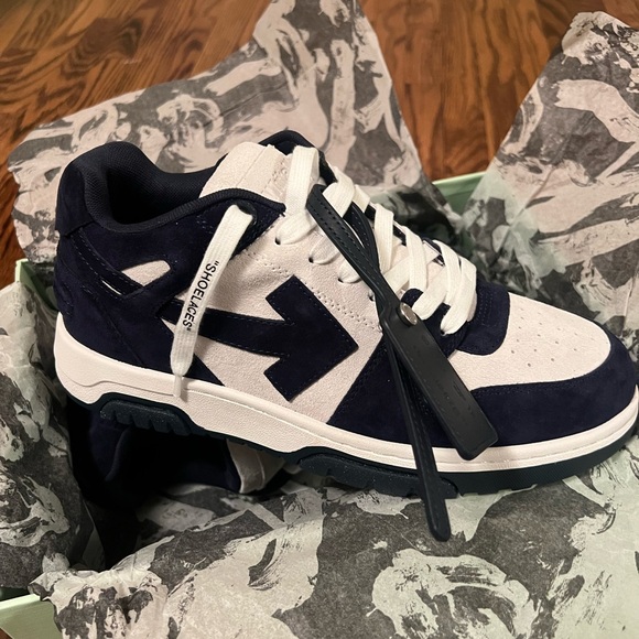 OFF-WHITE Out Of Office OOO Low Top Sneakers - Picture 2 of 3